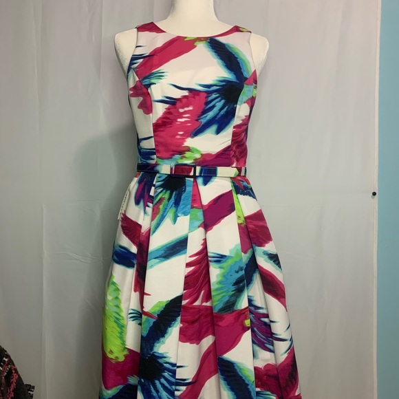 Floral Spring Dress - Picture 6 of 6